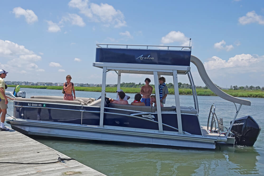 Avalaunch — 2023 Avalon Catalina Funship