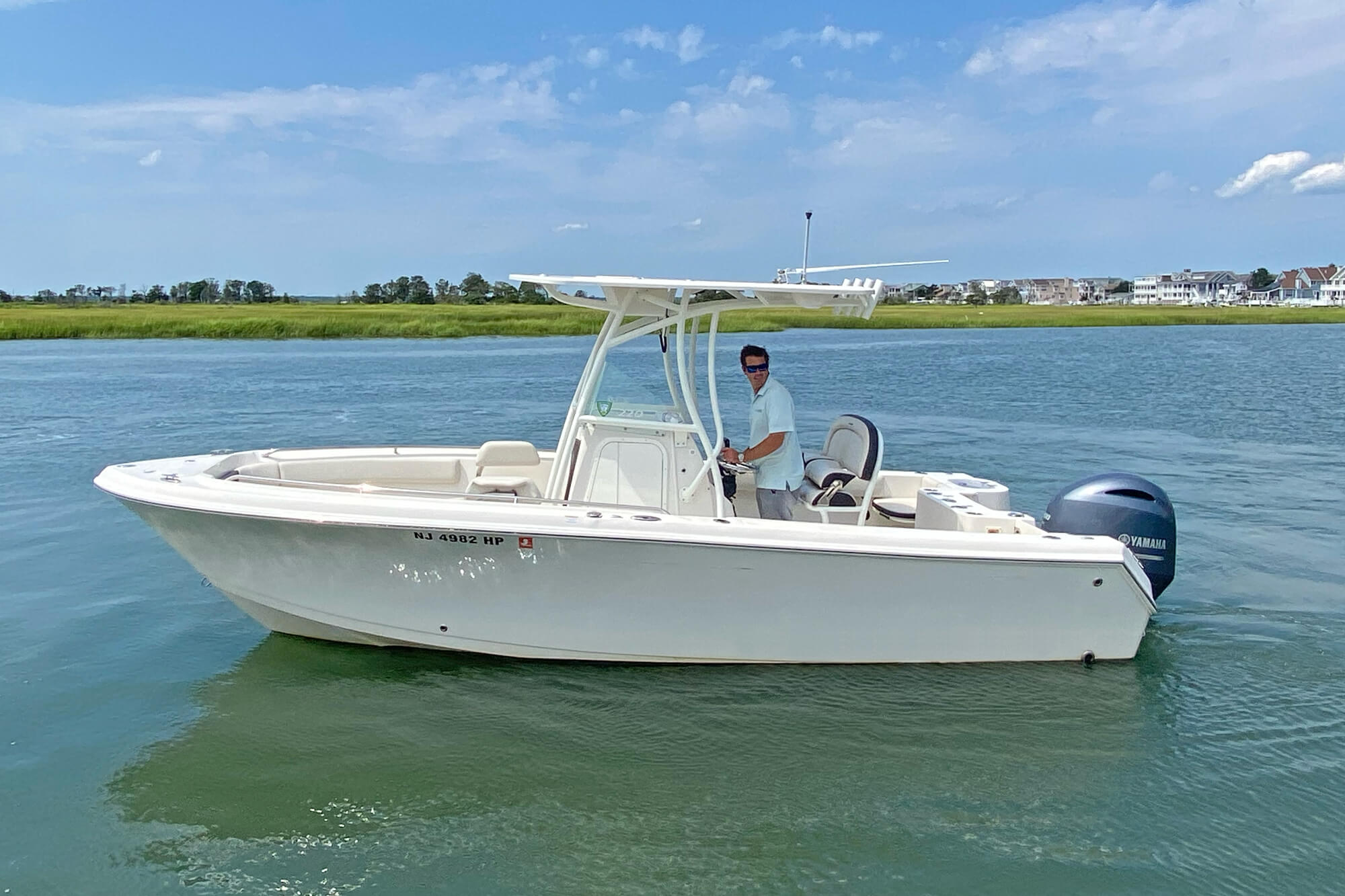 Flounder Pounder — 2022 Sailfish 220 CC